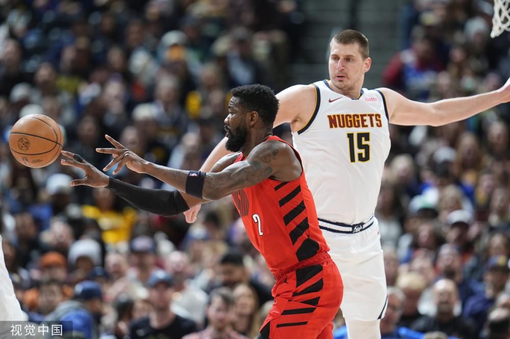 在多个回合 在多个回合