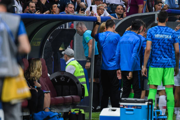 场氛围下 场氛围下