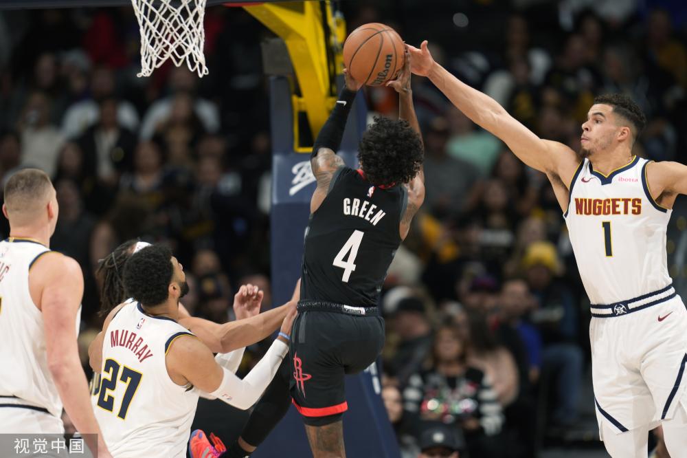 在防守端 在防守端